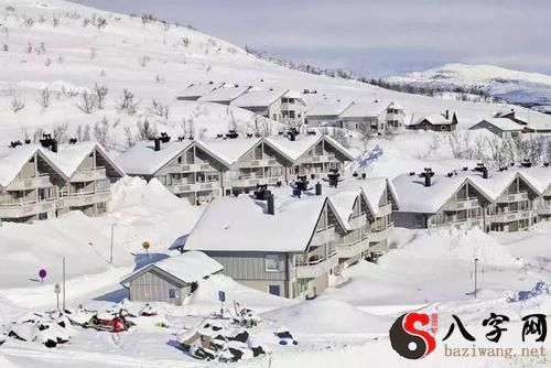 梦见屋顶白雪